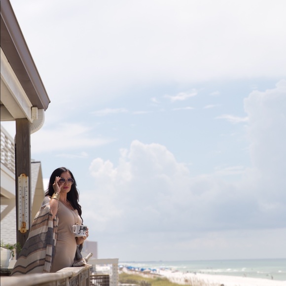 Meet your posher - Picture 4 of 6